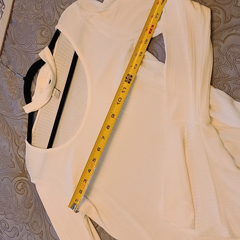 Top Size Large - Picture 3 of 6